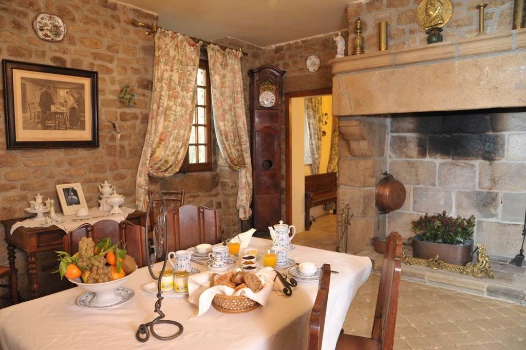 Bed and Breakfast La Forge De La Coudraie Pleugueneuc Zewnętrze zdjęcie